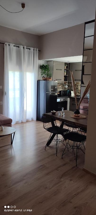 Natural Green Apartment Damnoni Eksteriør billede